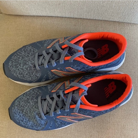 New Balance Women’s 690V4 Speed Ride Sneaker Running Shoes - Picture 4 of 9